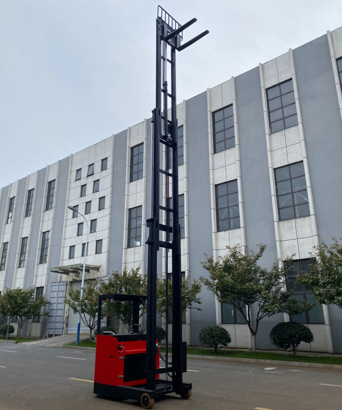 Electronic Reach Truck 1T 3m Large Capacity Lead Acid And Li Battery Forklift