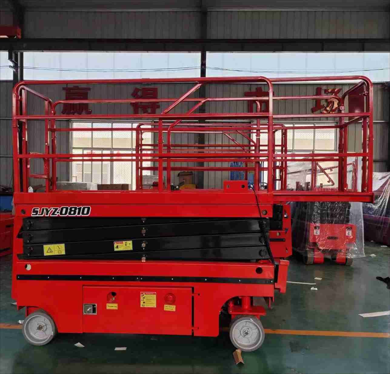 Self Propelled Electric Scissor Lift 6m 8m 12m  Elevated Work Platform 230kg Automatic Pothole Protection