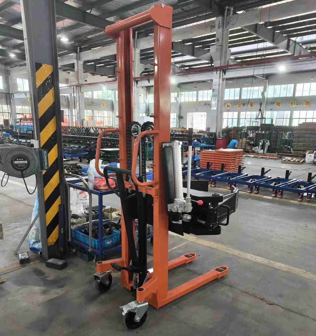 661lb 5.24ft Manual Roll Stacker Manual Forklift Truck With Clamp For Paper Rolls Handling
